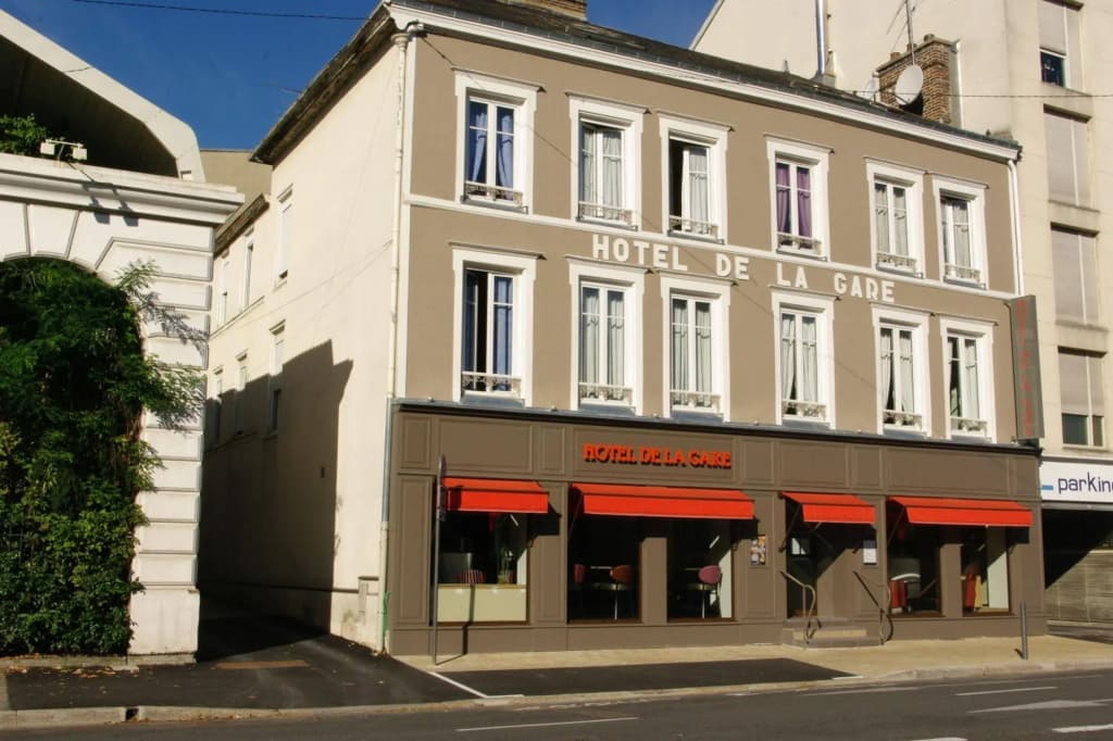 Hotel de la Gare Troyes Centre - Photo 1