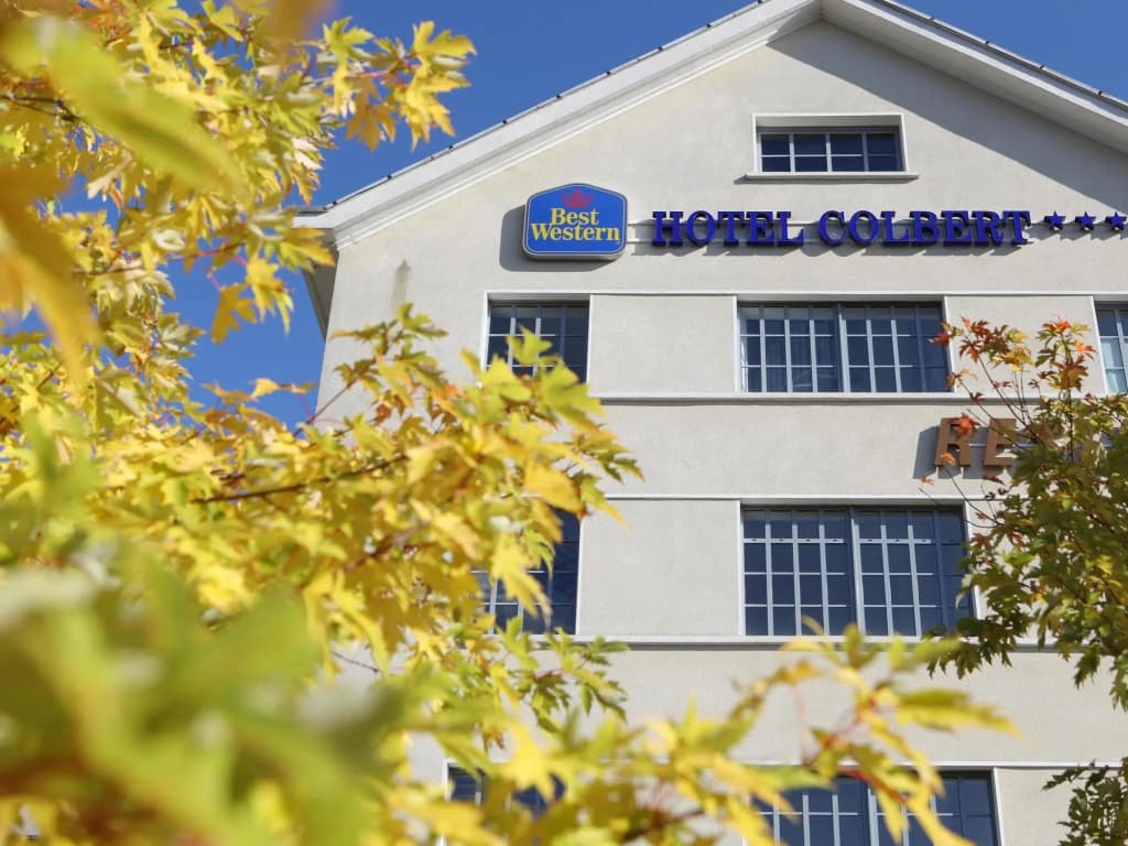Best Western Plus Hotel Colbert - Photo 1