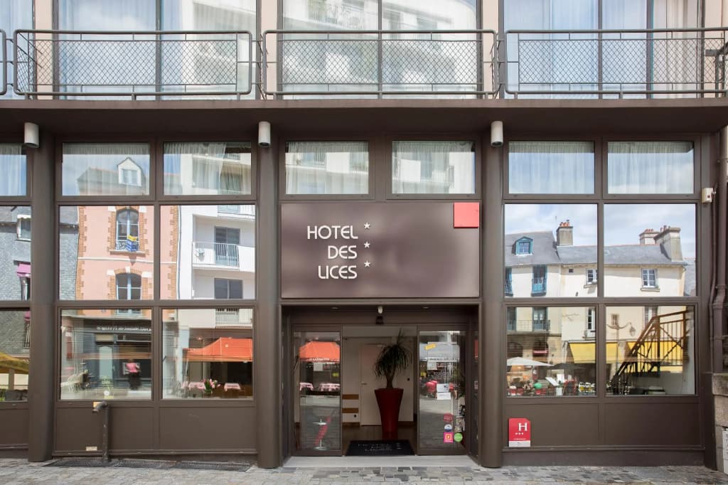 Hotel des Lices - Photo 1