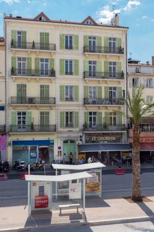 Florella Jean Jaures - Photo 1