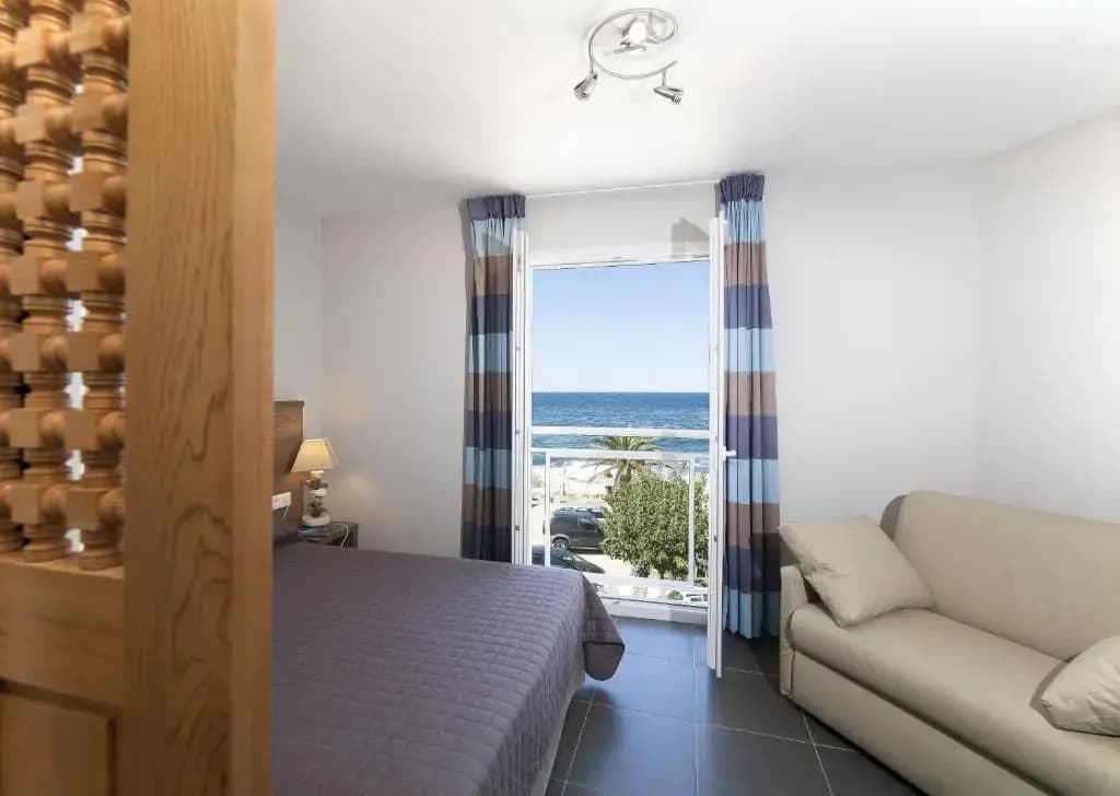 Hotel St Joseph - Photo 1