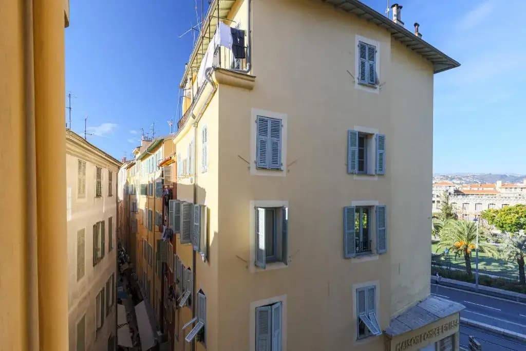Large 3 Bdr Old Town - AC - Photo 1