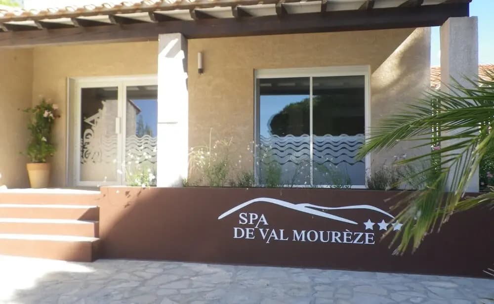 Auberge de Val Moureze Hôtel Spa - Photo 1