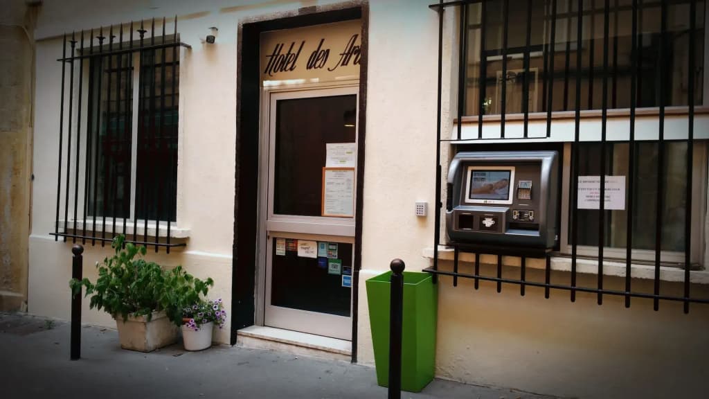 Hôtel des Arts - Photo 1