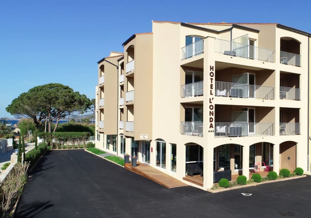 Hôtel l'Onda - Photo 1