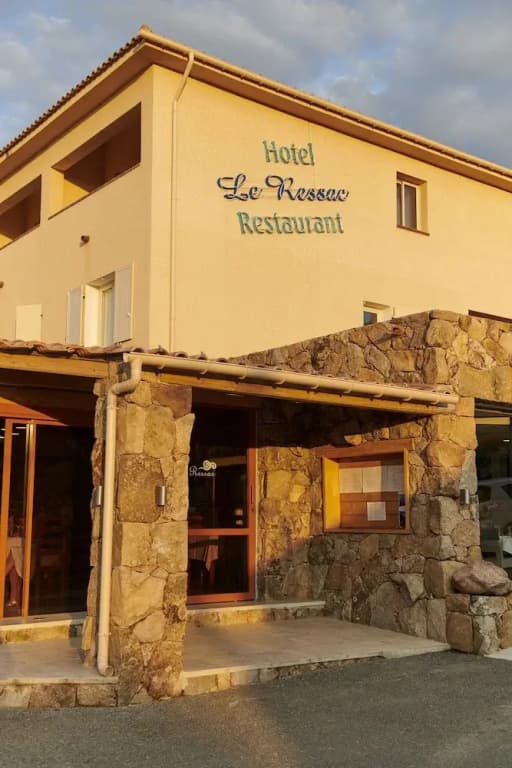 Hotel Le Ressac - Photo 1