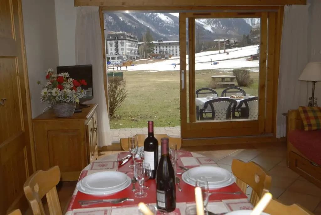 Front Ski Slope Chamonix Apartment - Photo 1