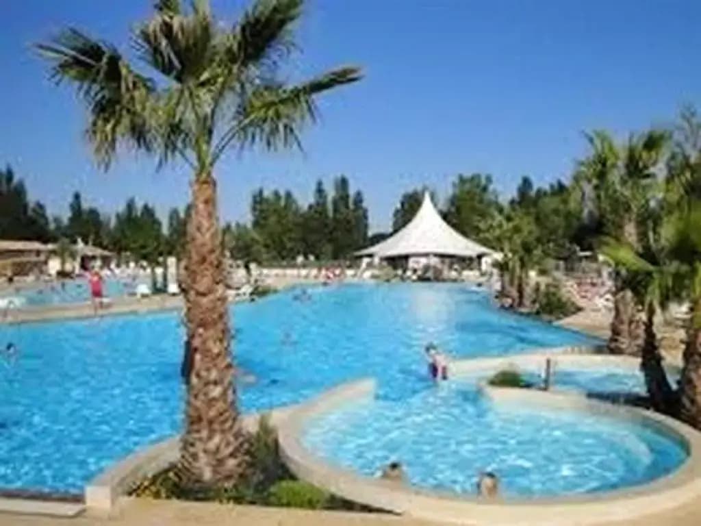 Bungalow de 3 chambres a Vias a 800 m de la plage avec piscine partagee jacuzzi et jardin amenage - Photo 1