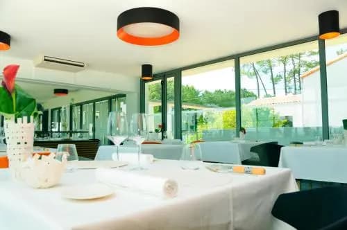 Hôtel-Restaurant L'Aquarelle - Photo 1
