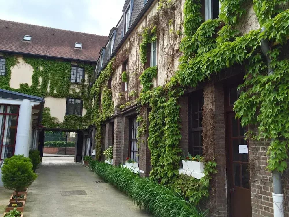 Hôtel de Normandie - Photo 1