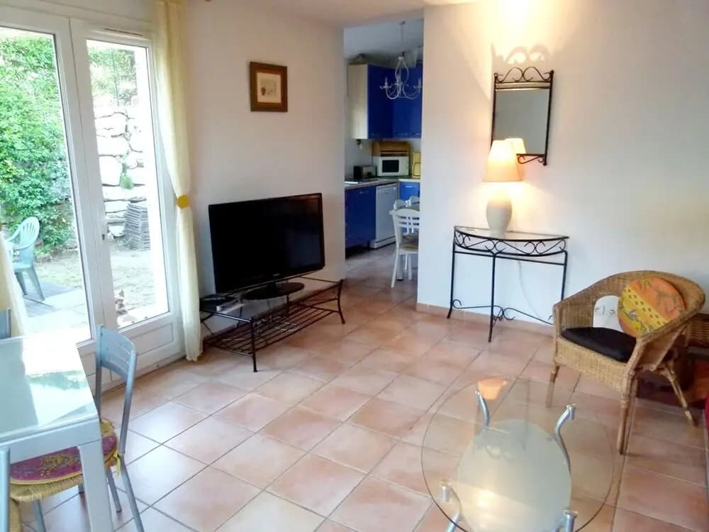 House with 3 Bedrooms in Sainte-Maxime, with Wonderful Mountain View, Enclosed Garden And Wifi - 200 M From the Beach - Ph...