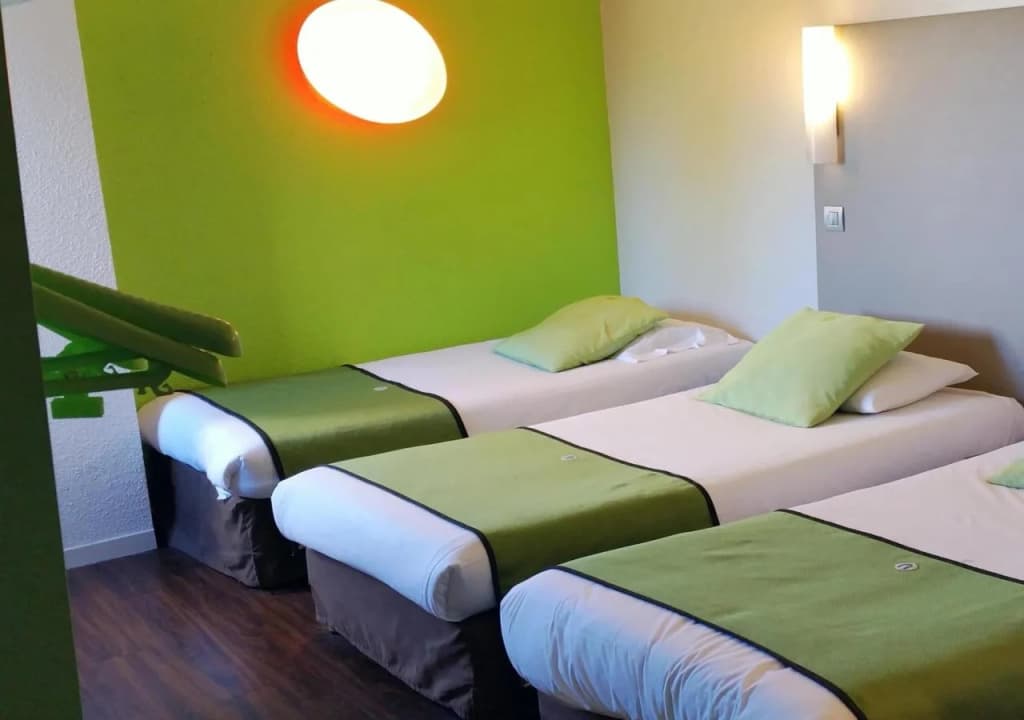 Hotel Campanile Antibes - Juan Les Pins - Photo 1