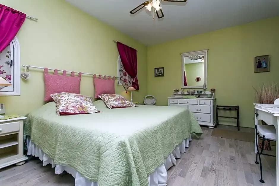 Mas Du Roc BedBreakfast - Photo 1