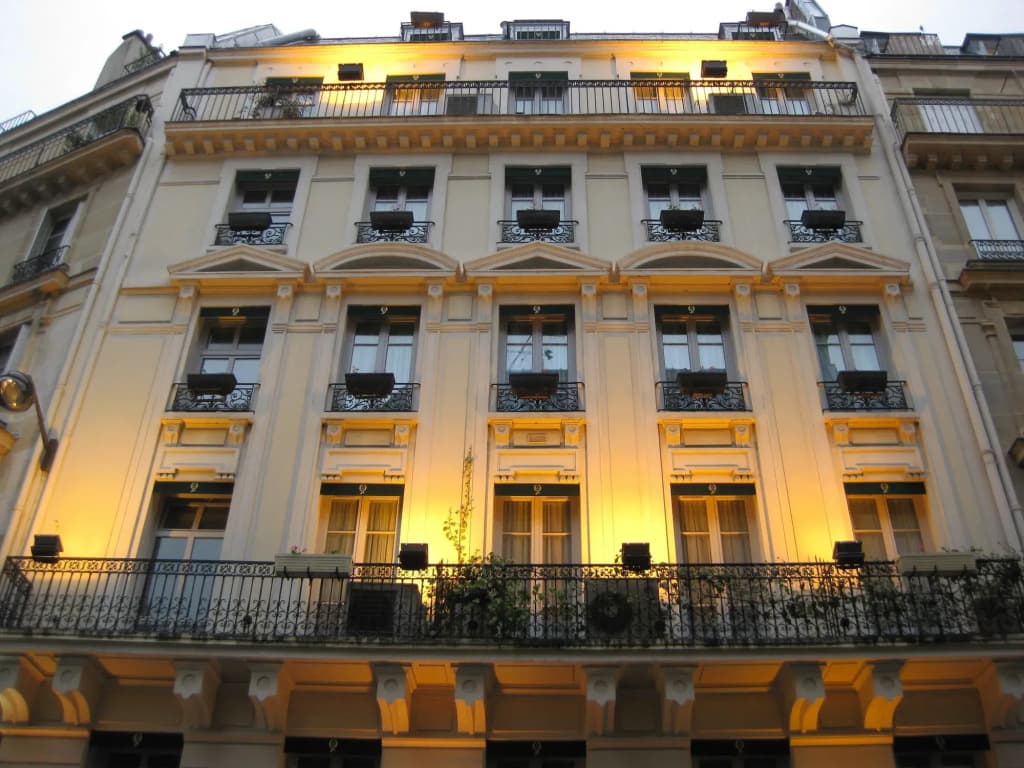 Queens Boutique Hotel - Photo 1
