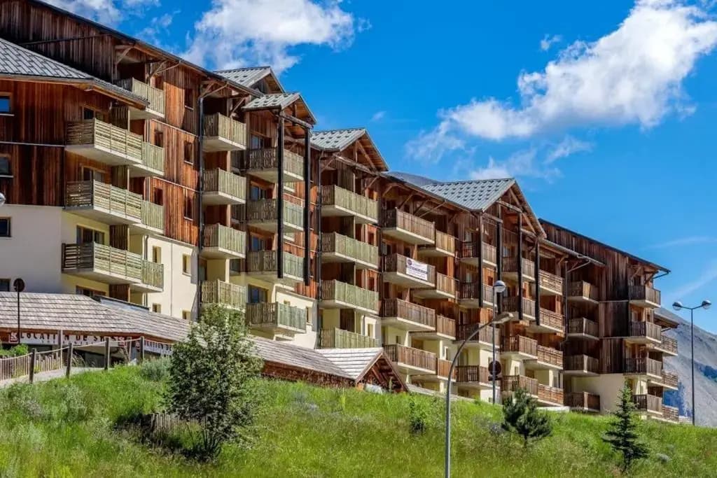 Locabed - Appartements Residence Les Chaumettes Les Chalets de Super D proche pistes - Photo 1