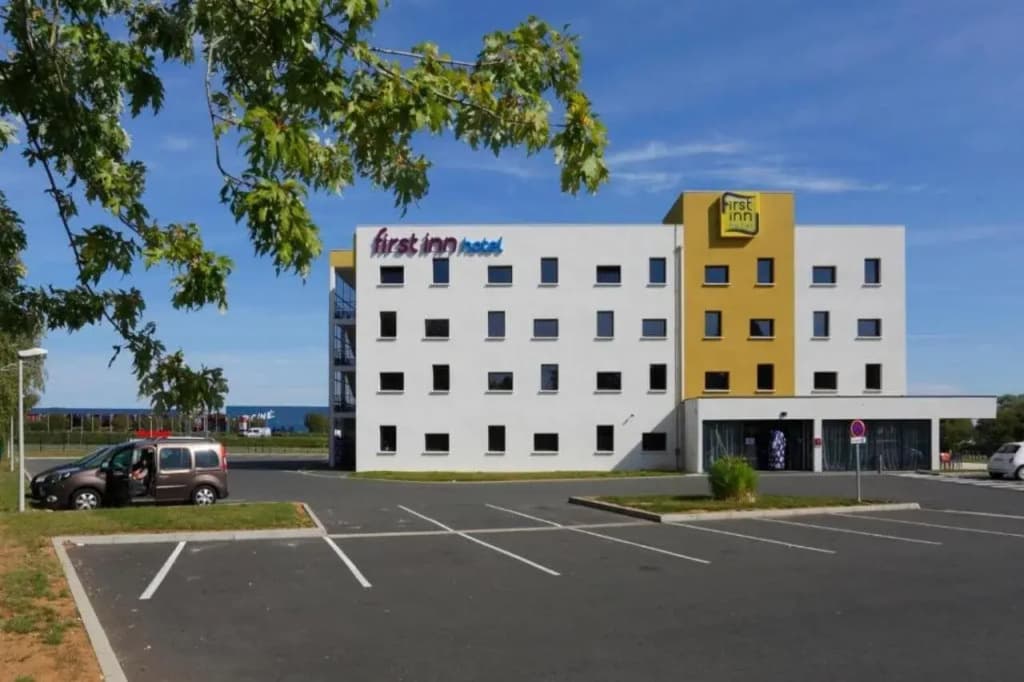 First Inn Hotel Blois - Photo 1