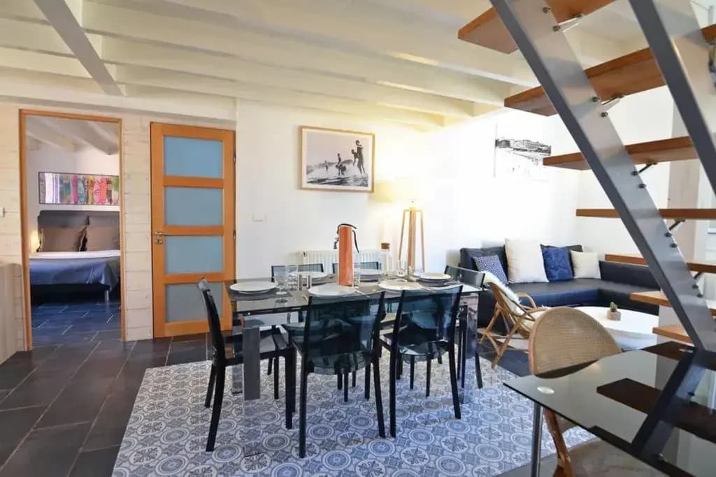 Duplex Voltaire Modern Apartment - 3 bedrooms - citycenter and beach - WIFI - Photo 1
