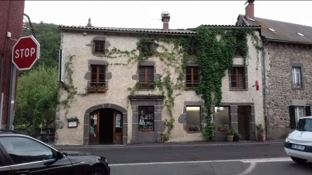 Hotel des Voyageurs - Photo 1