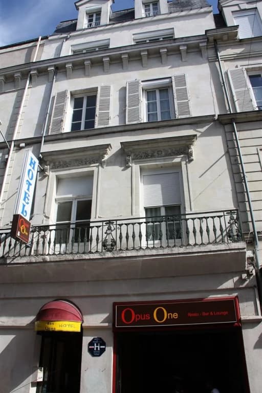 Hotel Des Lices - Photo 1
