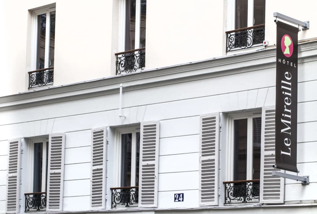 Hôtel Le Mireille - Photo 1