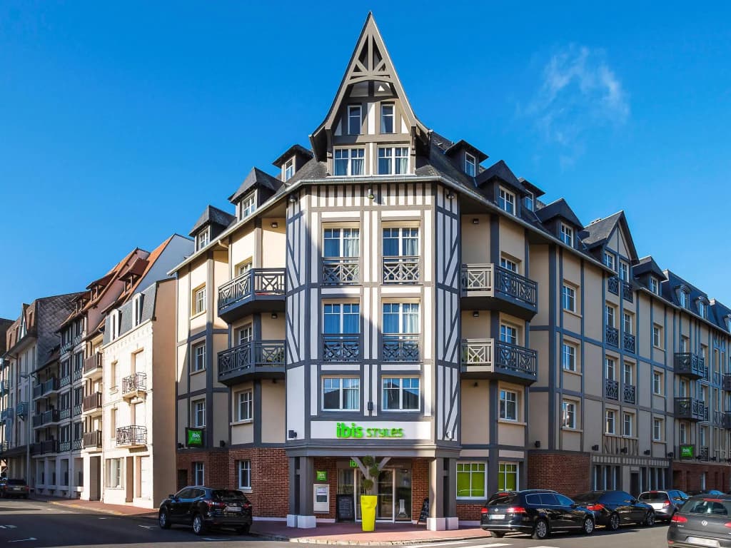 ibis Styles Deauville Centre - Photo 1