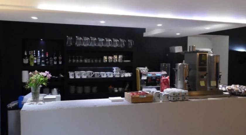 Hôtel Le Mistral - Photo 1