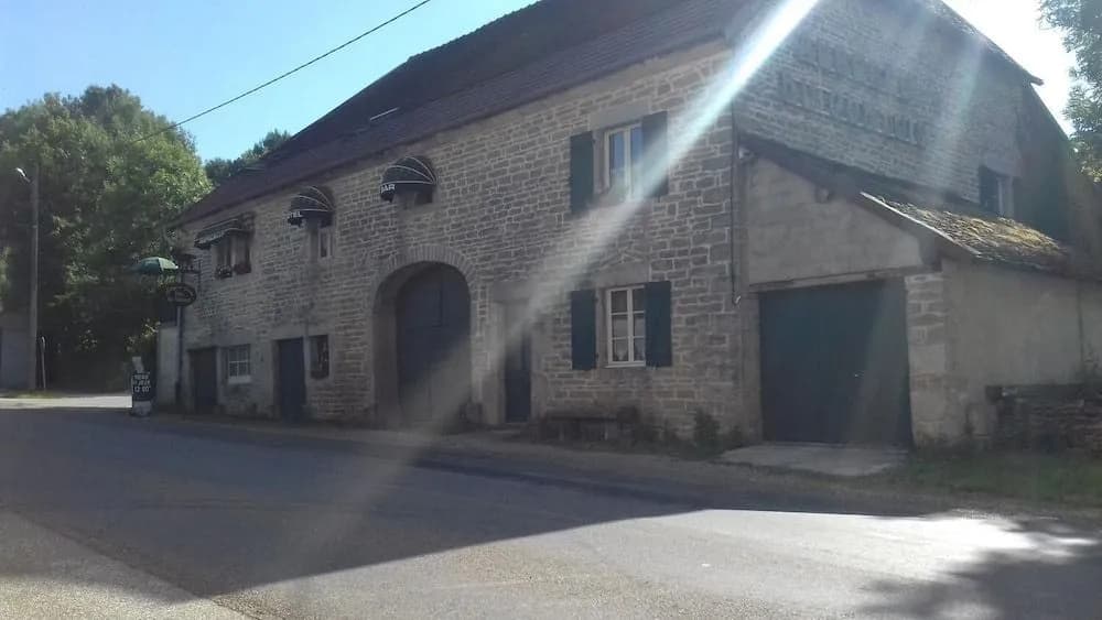 L'auberge du Comtois - Photo 1