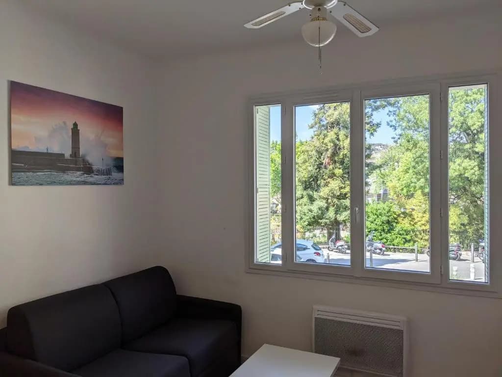 Appartement au cœur de cassis vue sur le parc - Photo 1
