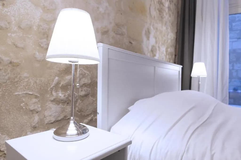 Ausone Beautiful loft apartment in historical center + terrace and parking - Photo 1