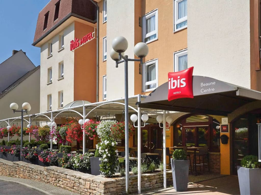ibis Beaune Centre - Photo 1
