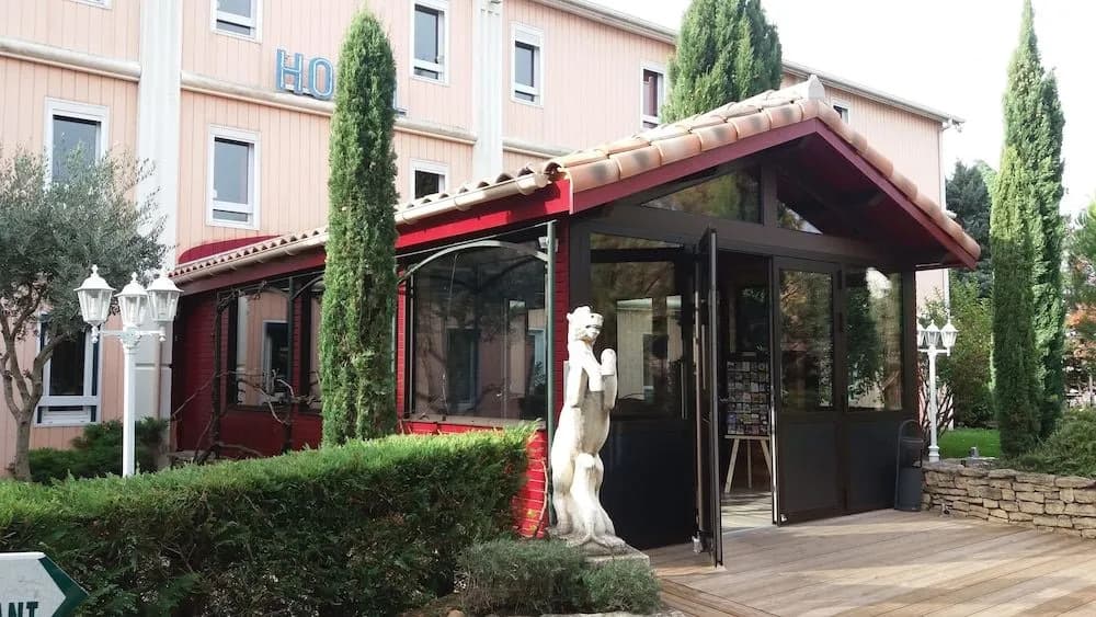 Hôtel Lou Mistralou - Photo 1