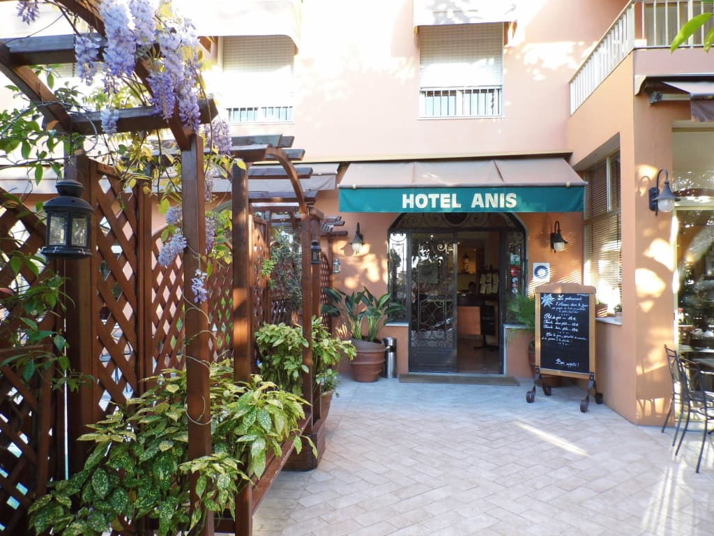 Anis Hotel - Photo 1