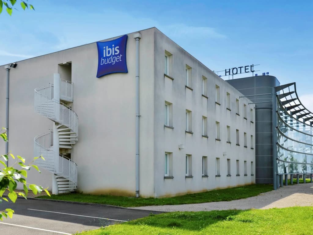 Ibis Budget Orléans Sud Co’met - Photo 1