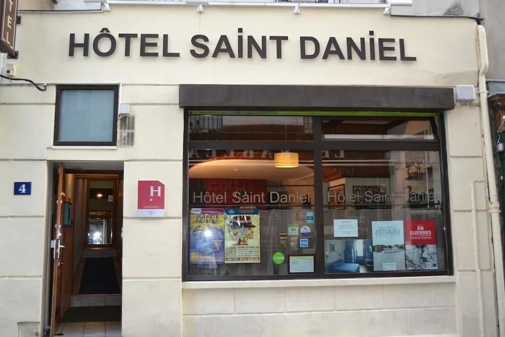 Hotel Saint Daniel - Photo 1
