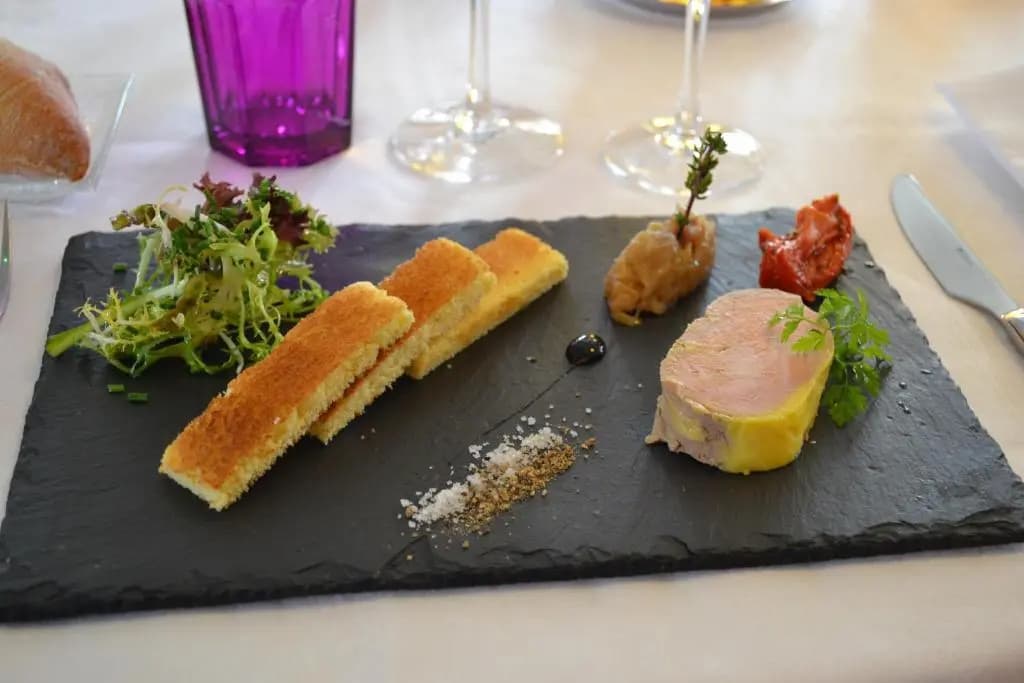 Hôtel le saint pierre - Photo 1