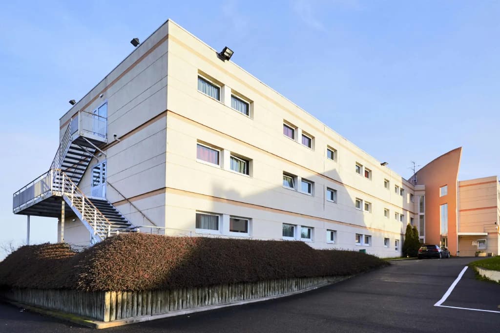 hotelF1 Nemours - Photo 1