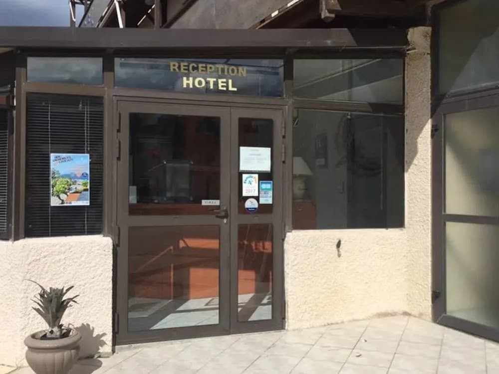 Rev'Hotel - Photo 1