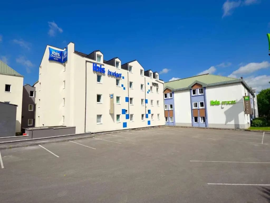 ibis budget Brive-la-Gaillarde - Photo 1