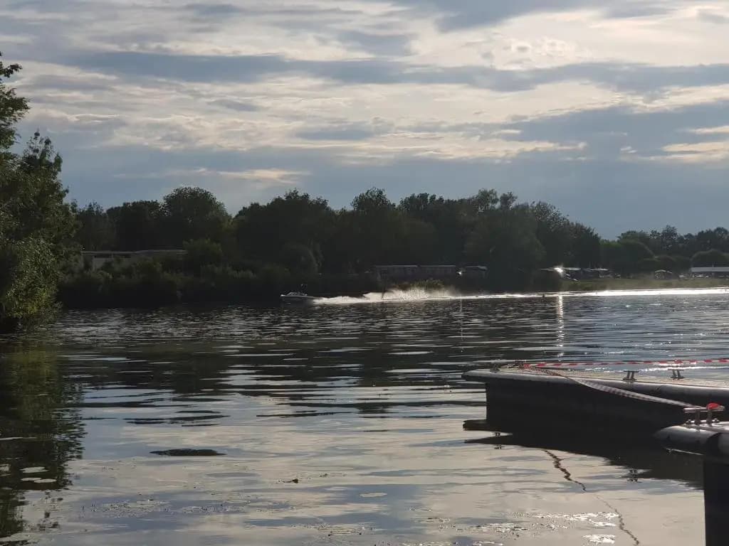 Cottage insolite option jacuzzi Seurre proche Beaune vue panoramique sur l'eau - Photo 1
