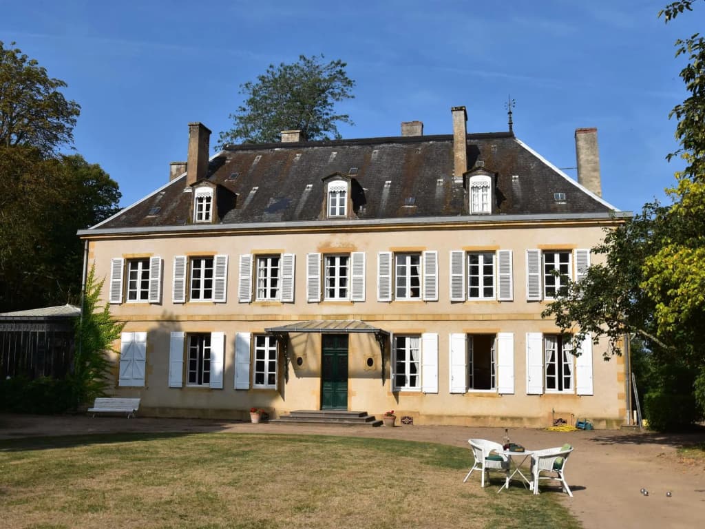 House in Burgundy With Private Pool - Photo 1