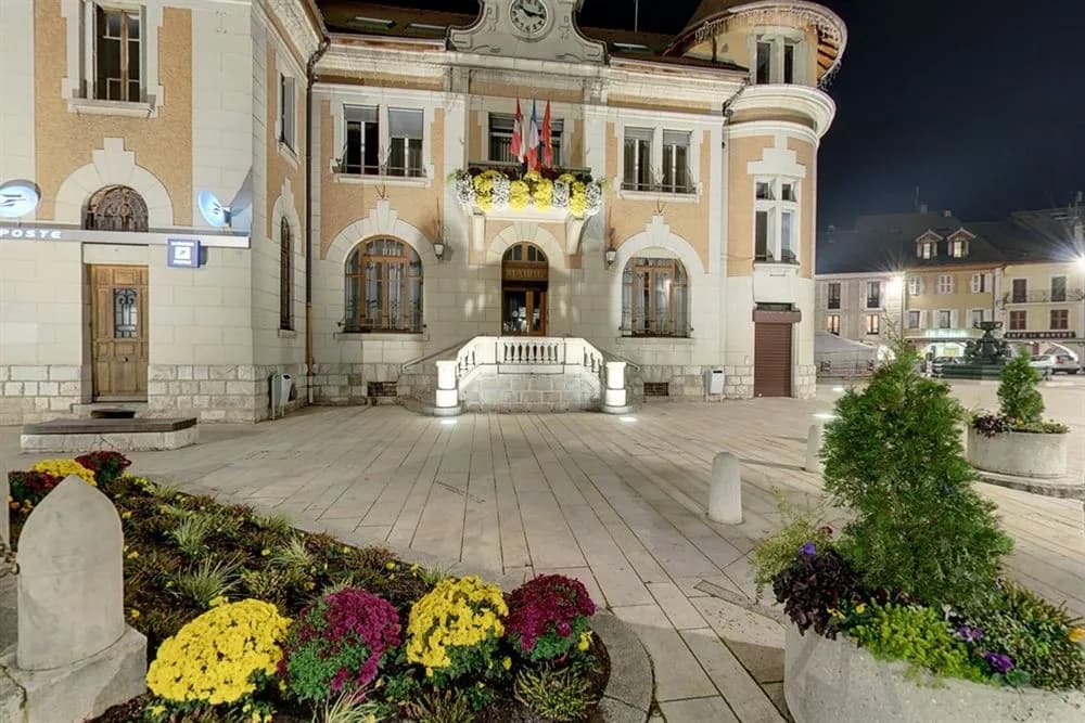 Fasthôtel Thônes - Photo 1