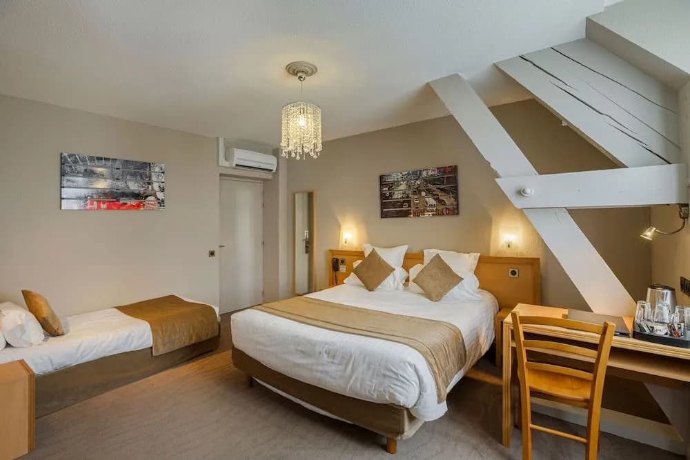 Hôtel Le Vouglans - Photo 1