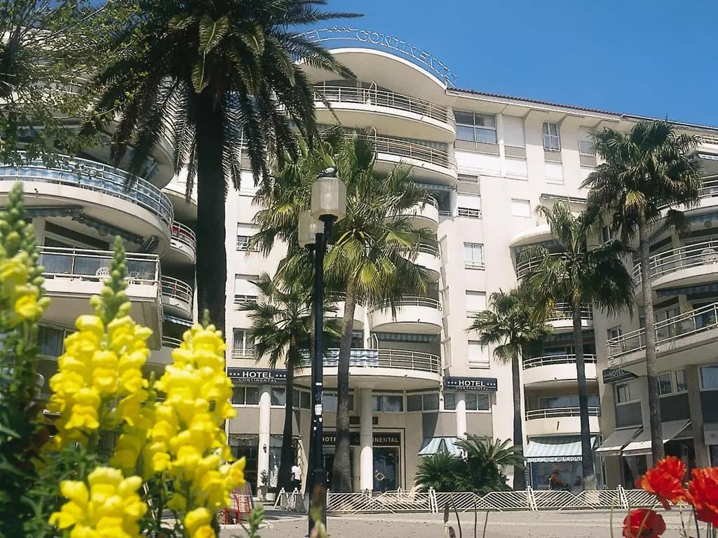 Mercure Saint Raphael Centre Plage - Photo 1