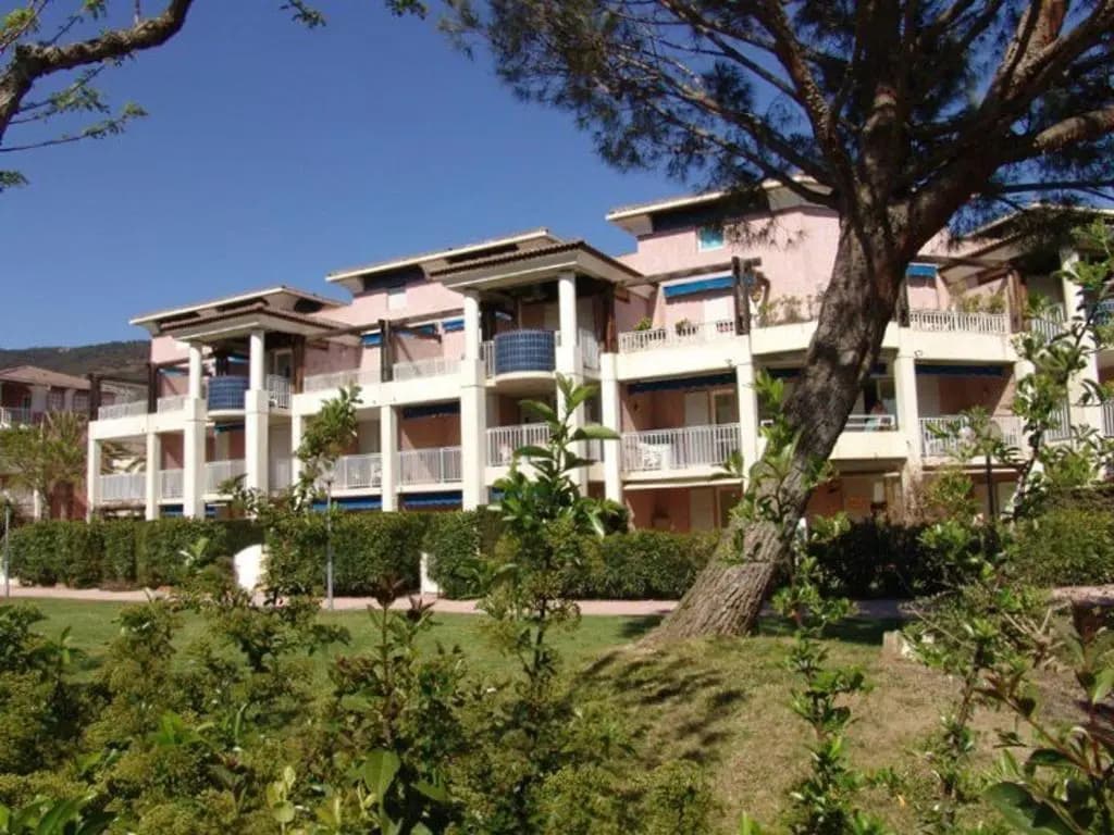 Appartement Le Lavandou, 2 pièces, 6 personnes - FR-1-251-377 - Photo 1