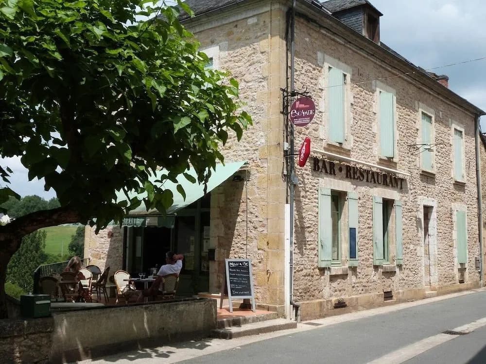 L'Escapade - Photo 1