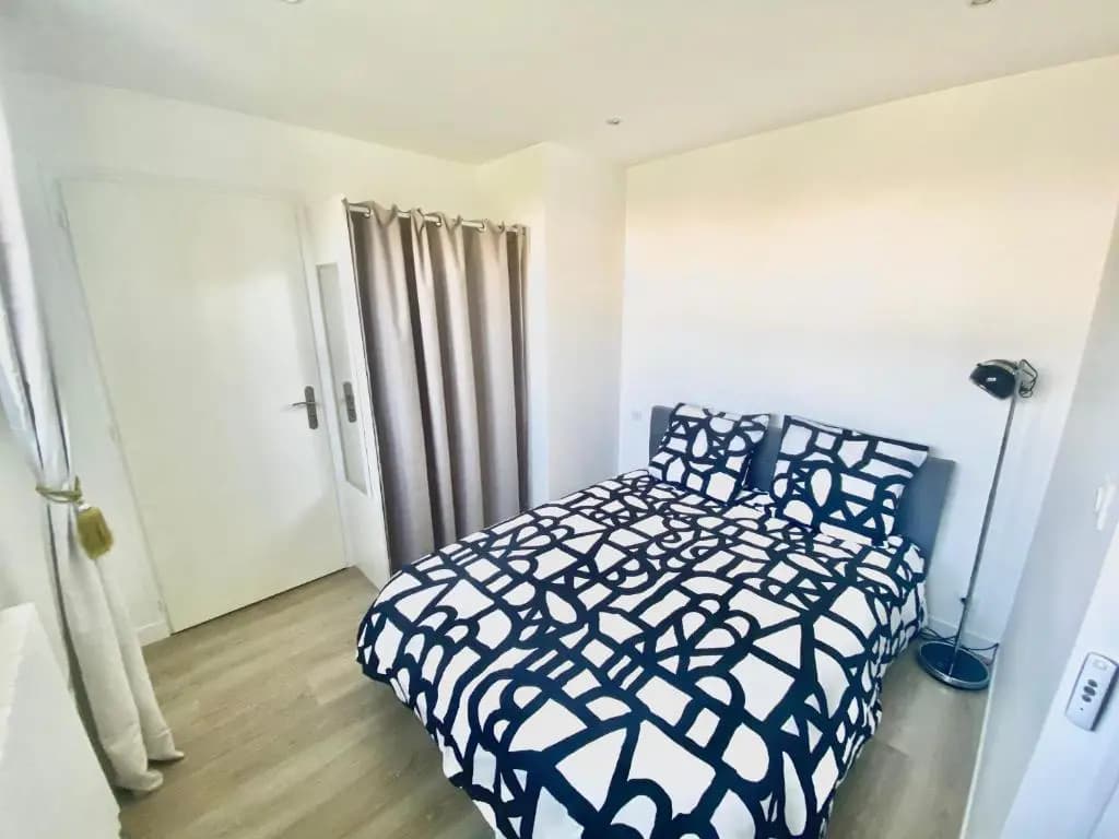 Appartement Cholet les Halles coté jardin - Photo 1