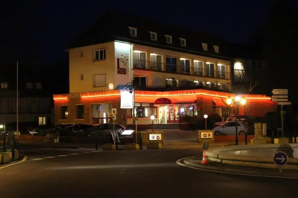 Bagnoles Hôtel - Photo 1