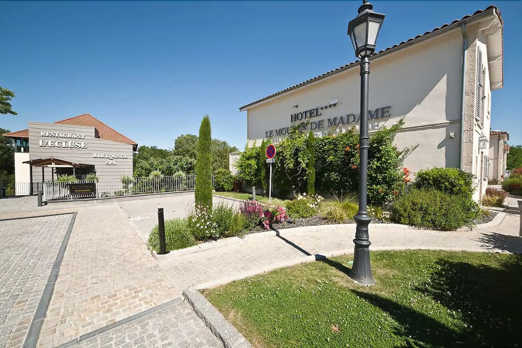 Hôtel Mercure Villeneuve sur Lot Moulin de Madame - Photo 1
