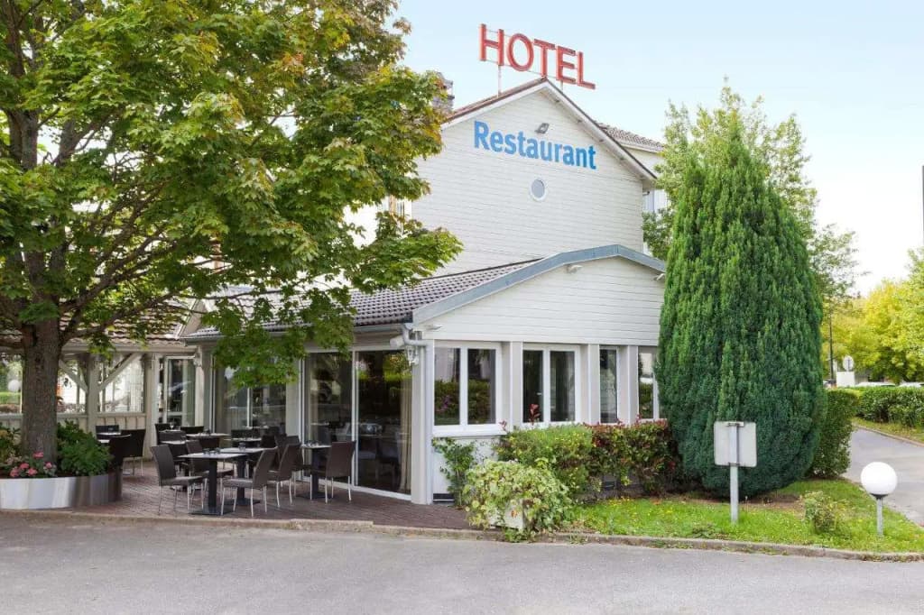 Hotel Acadie Villebon-sur-Yvette - Photo 1