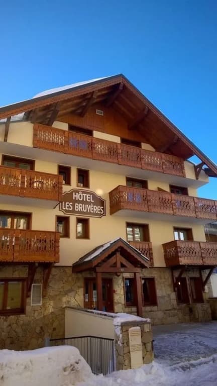 Les Bruyères L'Alpe d'Huez Hotel - Photo 1